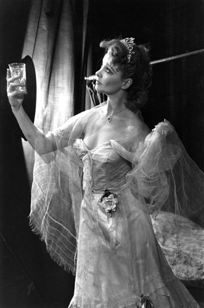 Southern belle; Vivien Leigh as Blanche DuBois in Eliza Kazan's film adapation of Streetcar